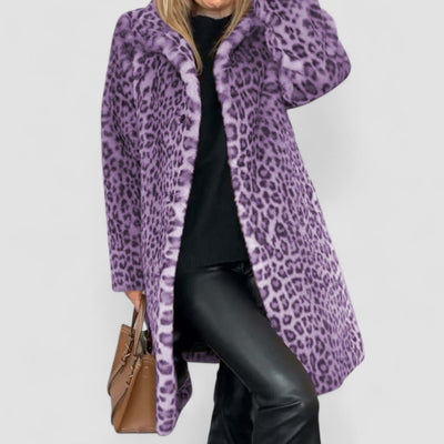 Aliyah - Kuschelige Leopardenjacke