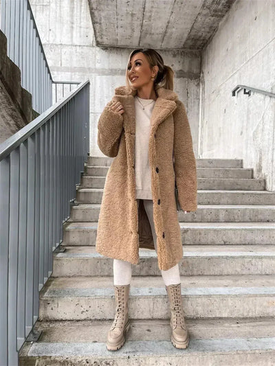 Monica - Stilvoller Teddy Mantel