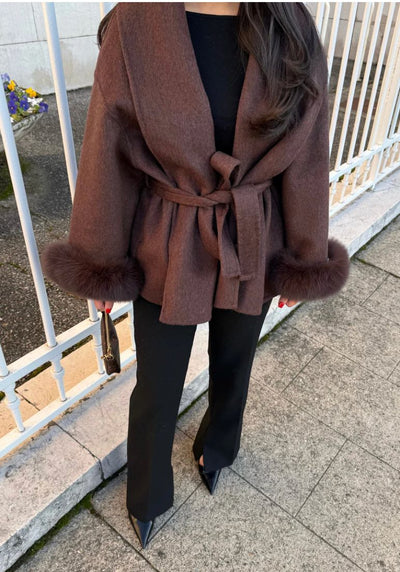 Melissa – Eleganter Mantel mit Pelzdetails